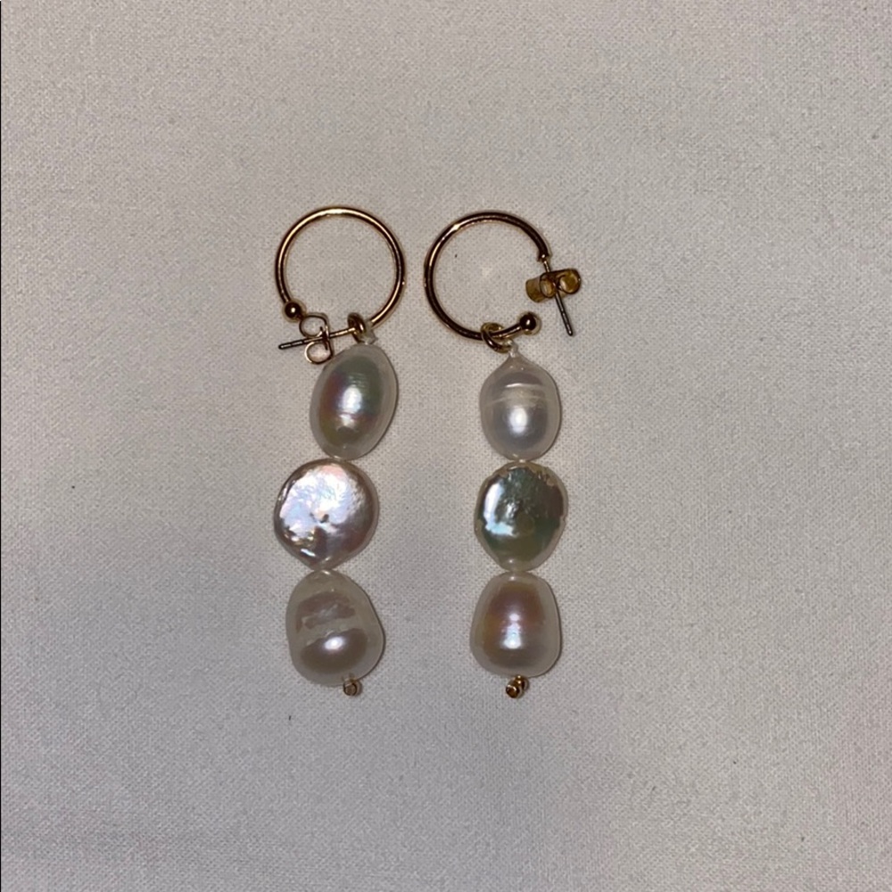 Pearl Dangling Earrings with gold detail
